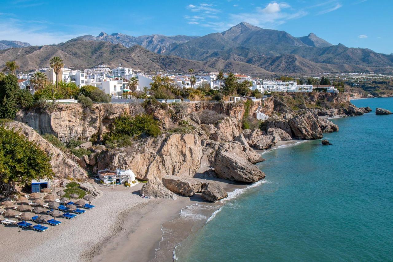 Apartamentos Vacacional En Plaza De Espana Nerja Ngoại thất bức ảnh